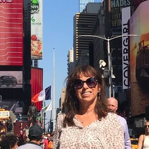 Meet your Posher, Linda